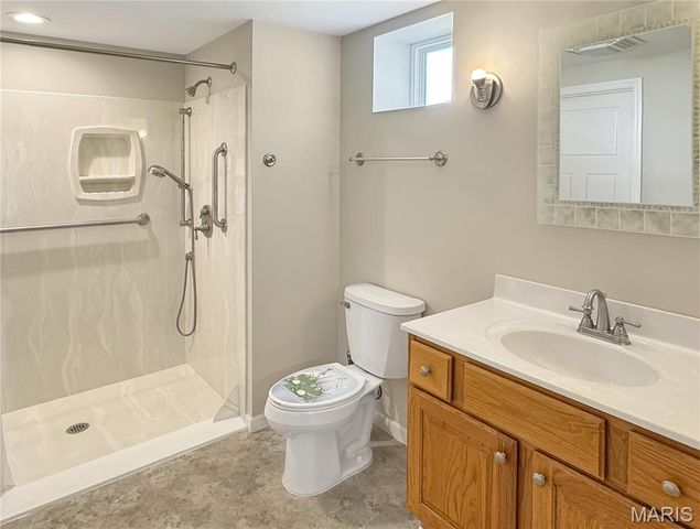 2005 Jessica Hills Court, Washington, MO 63090