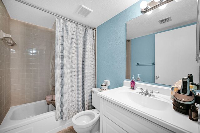 363 N Rock Island Road 205, Margate, FL 33063