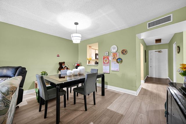 363 N Rock Island Road 205, Margate, FL 33063