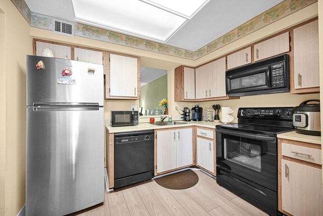 363 N Rock Island Road 205, Margate, FL 33063