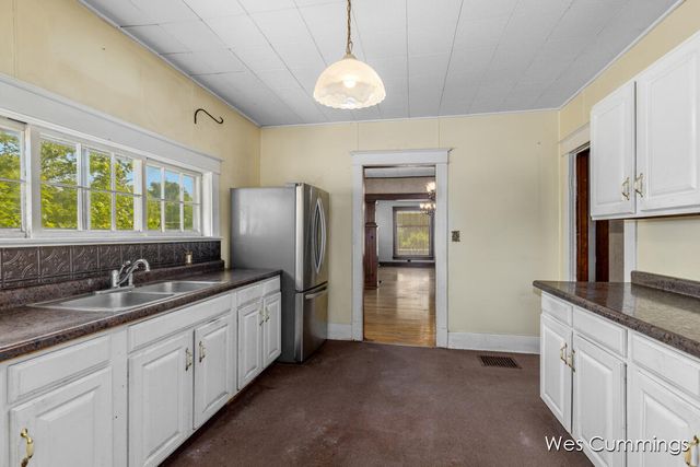 6475 N Lumberjack Road, Riverdale, MI 48877