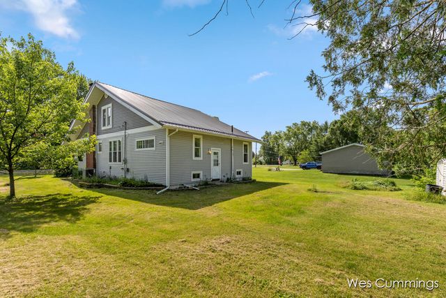 6475 N Lumberjack Road, Riverdale, MI 48877