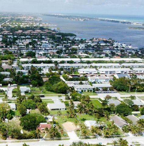 647 NE 9th Avenue, Boynton Beach, FL 33435