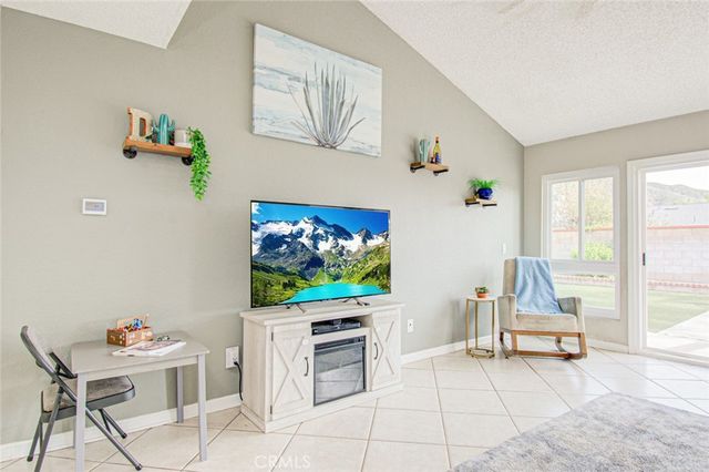 5705 N F, San Bernardino, CA 92407