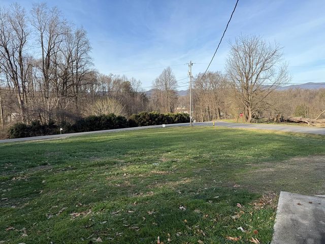 4357 Fairview Road, Andrews, NC 28901