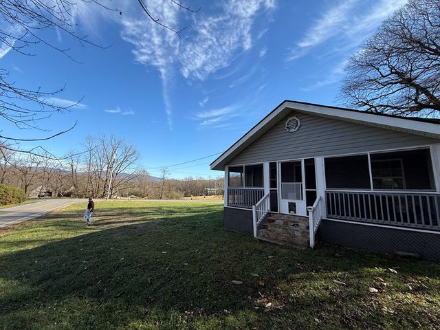 4357 Fairview Road, Andrews, NC 28901