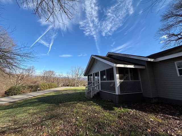 4357 Fairview Road, Andrews, NC 28901
