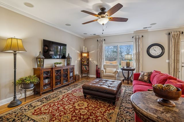 312 Meandering Dr, Lebanon, TN 37090