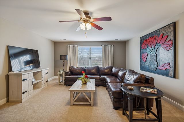 312 Meandering Dr, Lebanon, TN 37090