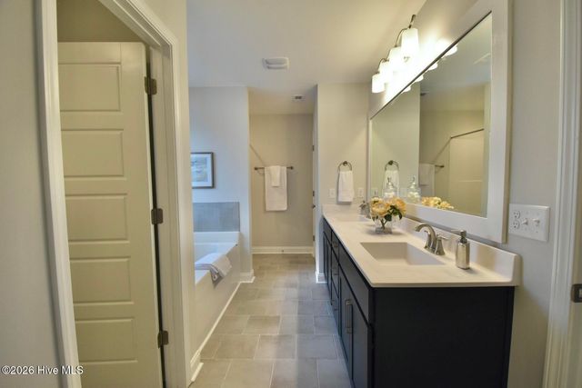 1059 Lexington Avenue NE, Leland, NC 28451