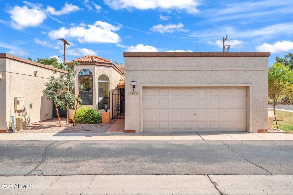 4301 N 29th Way, Phoenix, AZ 85016