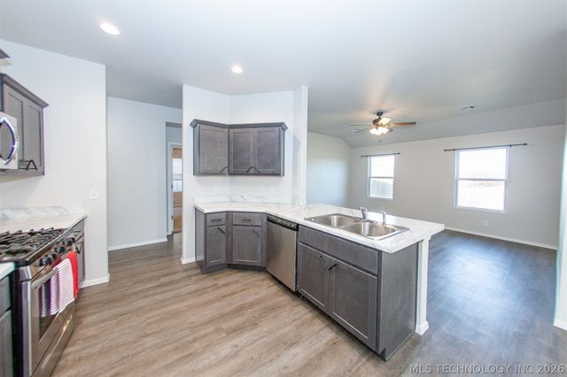 14129 N 74th East Avenue, Collinsville, OK 74021