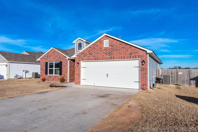 14129 N 74th East Avenue, Collinsville, OK 74021