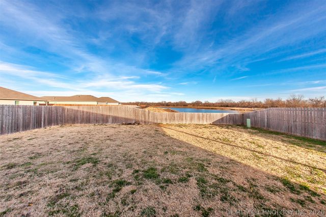 14129 N 74th East Avenue, Collinsville, OK 74021