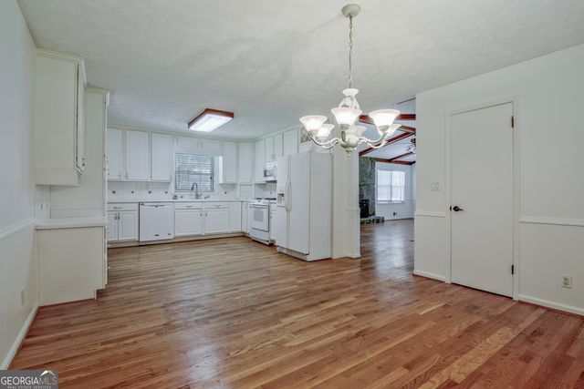110 Silver Leaf Drive, Fayetteville, GA 30214