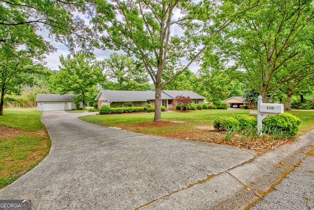 110 Silver Leaf Drive, Fayetteville, GA 30214