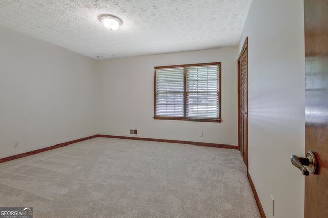 110 Silver Leaf Drive, Fayetteville, GA 30214