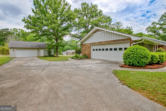 110 Silver Leaf Drive, Fayetteville, GA 30214