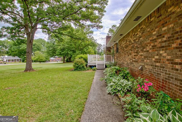 110 Silver Leaf Drive, Fayetteville, GA 30214