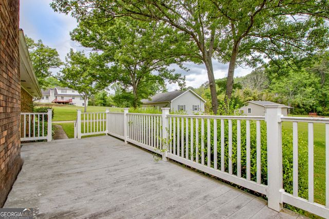 110 Silver Leaf Drive, Fayetteville, GA 30214