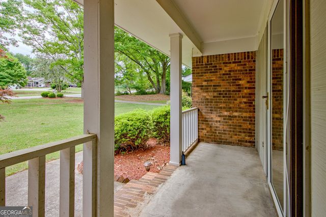 110 Silver Leaf Drive, Fayetteville, GA 30214
