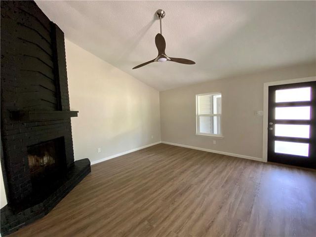 1715 Shadowview DR B, Austin, TX 78758