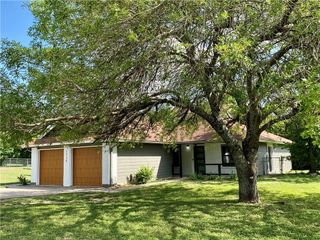 1715 Shadowview DR B, Austin, TX 78758