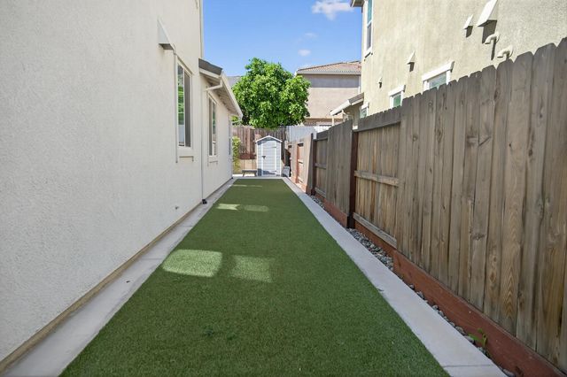 183 Michael Cox Ln, Tracy, CA 95377