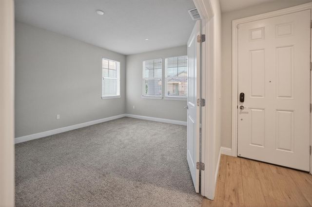 183 Michael Cox Ln, Tracy, CA 95377