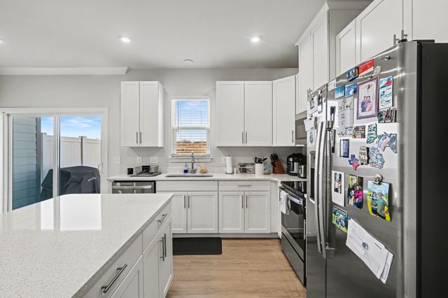 1145 Riverbrook Dr, Gallatin, TN 37066