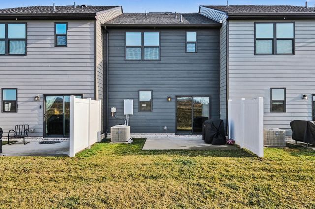 1145 Riverbrook Dr, Gallatin, TN 37066