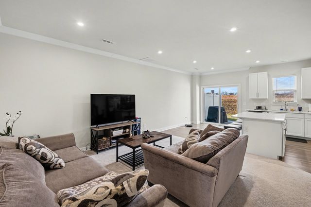 1145 Riverbrook Dr, Gallatin, TN 37066