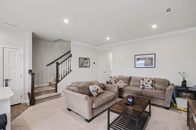 1145 Riverbrook Dr, Gallatin, TN 37066