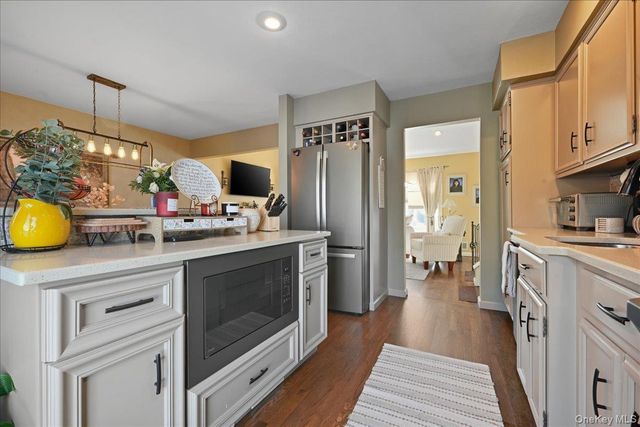 1356 Blue Spruce Lane, Wantagh, NY 11793