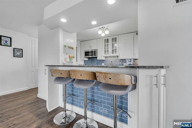 555 North Avenue 23S, Fort Lee, NJ 07024