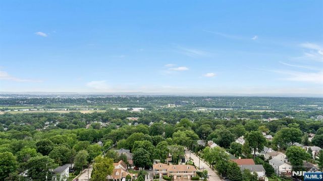 555 North Avenue 23S, Fort Lee, NJ 07024