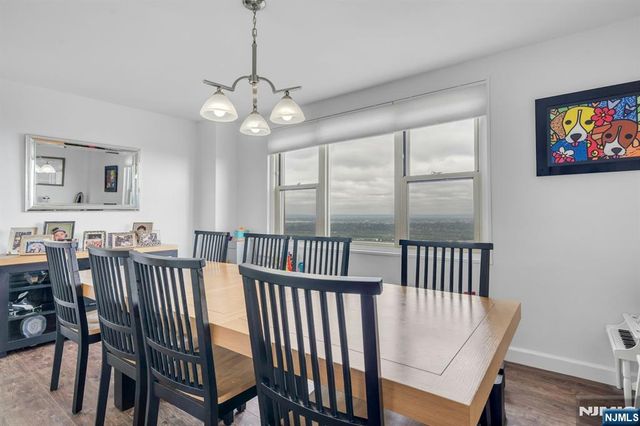 555 North Avenue 23S, Fort Lee, NJ 07024