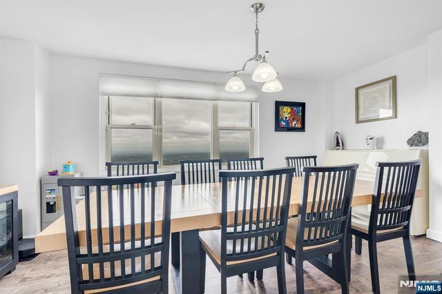 555 North Avenue 23S, Fort Lee, NJ 07024