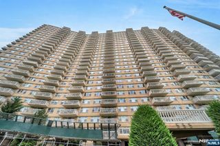 555 North Avenue 23S, Fort Lee, NJ 07024
