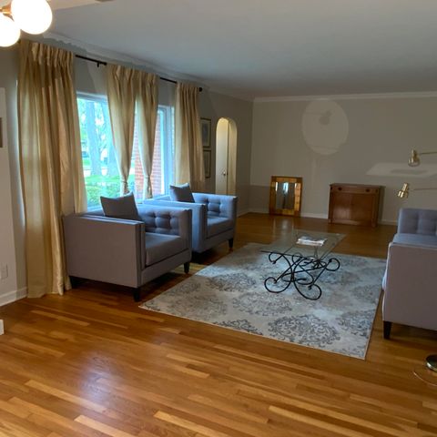 8245 Baring Avenue, Munster, IN 46321