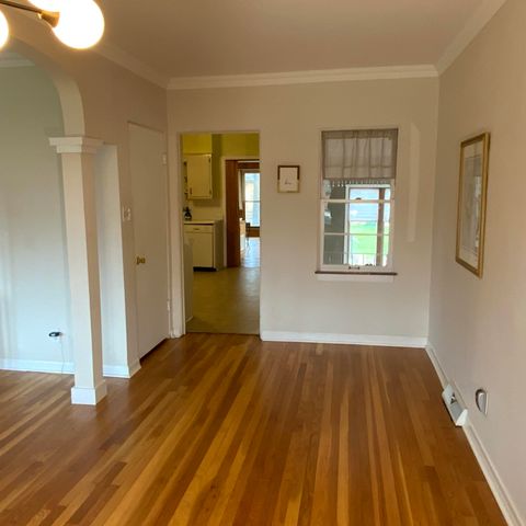 8245 Baring Avenue, Munster, IN 46321