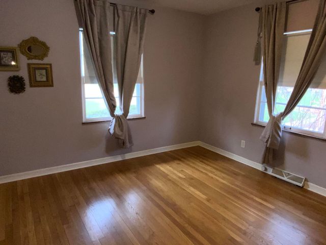 8245 Baring Avenue, Munster, IN 46321