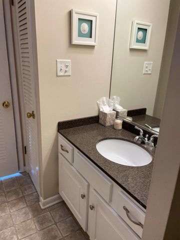 8245 Baring Avenue, Munster, IN 46321