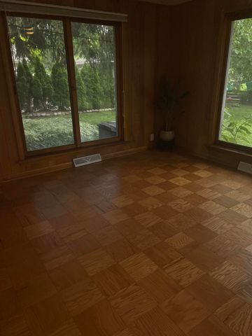 8245 Baring Avenue, Munster, IN 46321