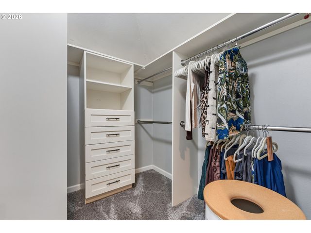 2400 Sw RICHARDSON St, Portland, OR 97239