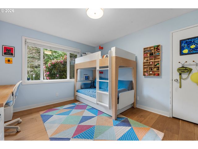 2400 Sw RICHARDSON St, Portland, OR 97239