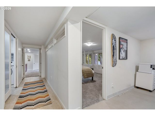 2400 Sw RICHARDSON St, Portland, OR 97239