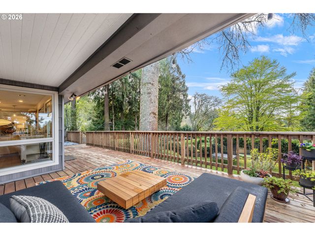 2400 Sw RICHARDSON St, Portland, OR 97239