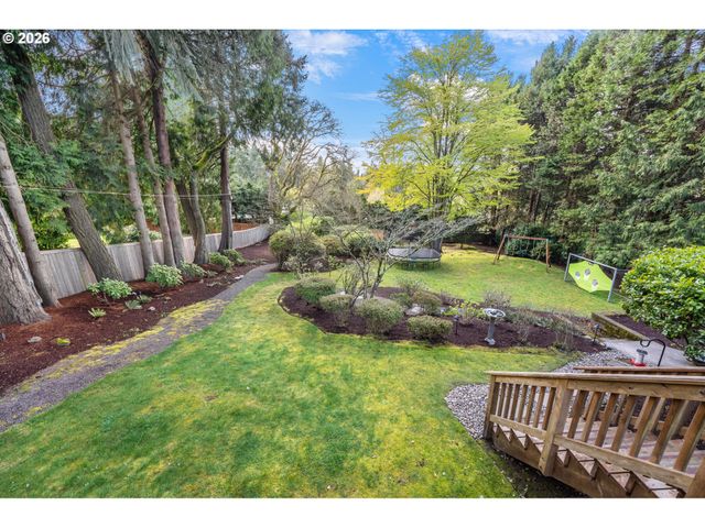 2400 Sw RICHARDSON St, Portland, OR 97239