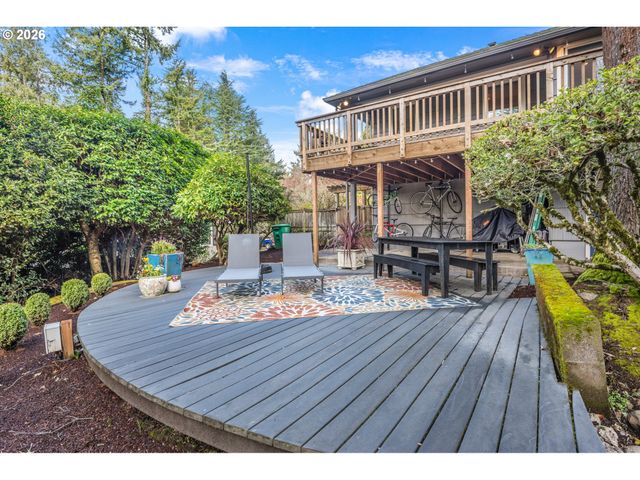 2400 Sw RICHARDSON St, Portland, OR 97239